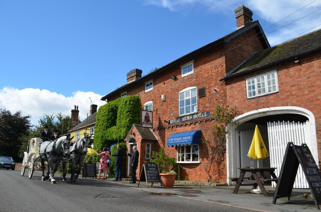 The Royal Arms Hotel Sutton Cheney Esterno foto