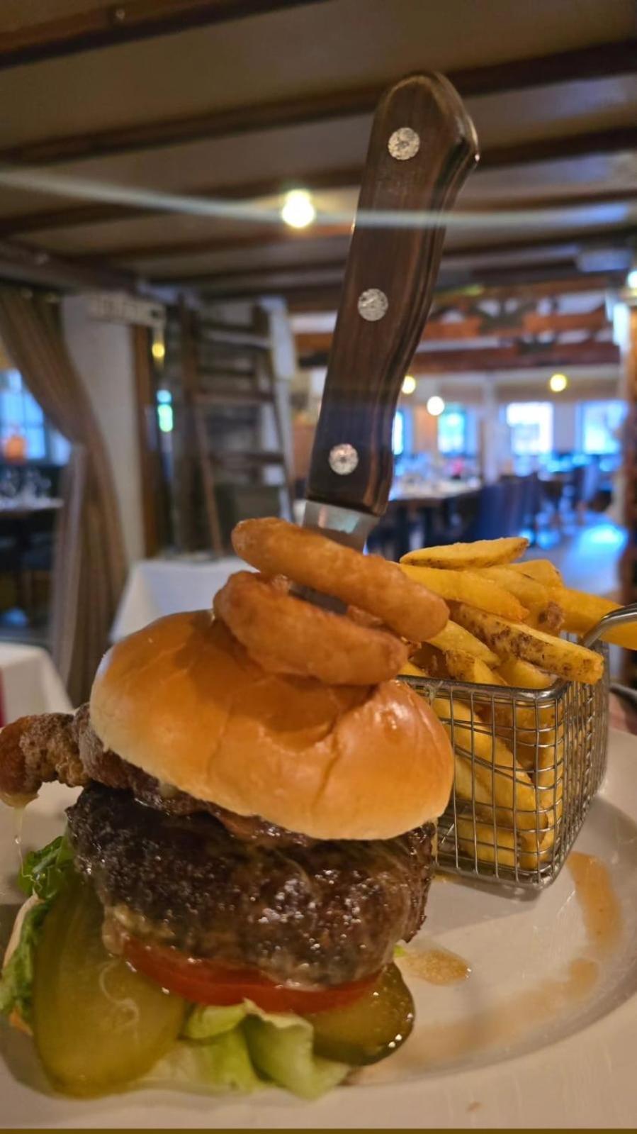 The Royal Arms Hotel Sutton Cheney Esterno foto