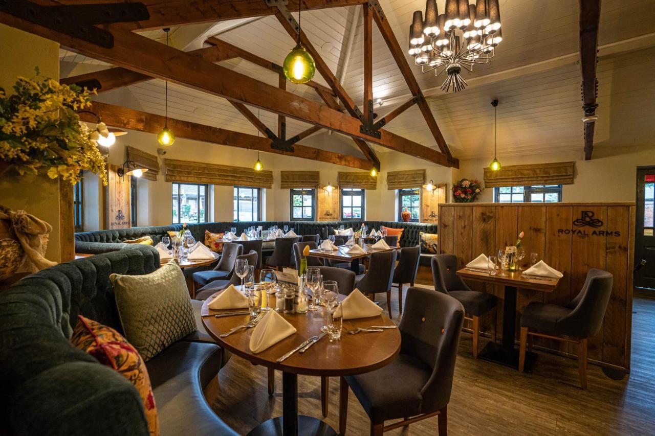 The Royal Arms Hotel Sutton Cheney Esterno foto