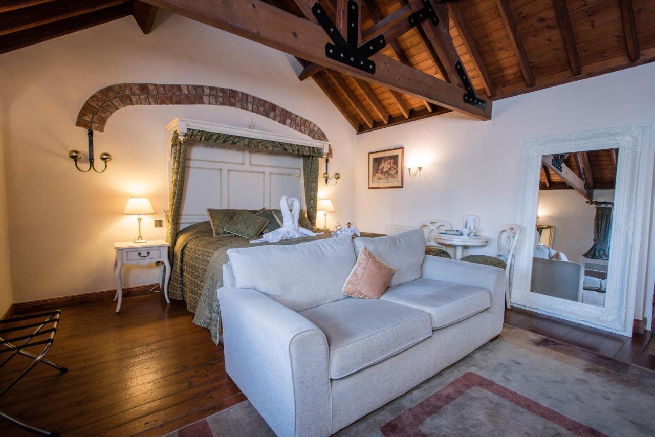 The Royal Arms Hotel Sutton Cheney Esterno foto